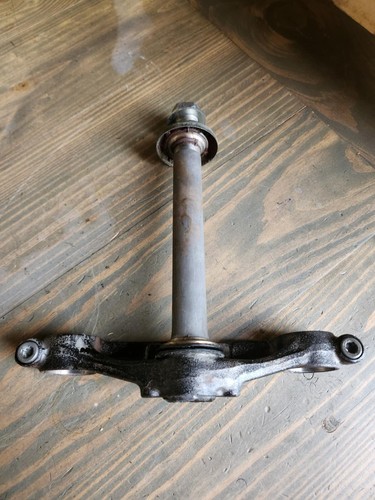 1983 HONDA SHADOW VT750C STEERING STEM 53200-ME9-000
