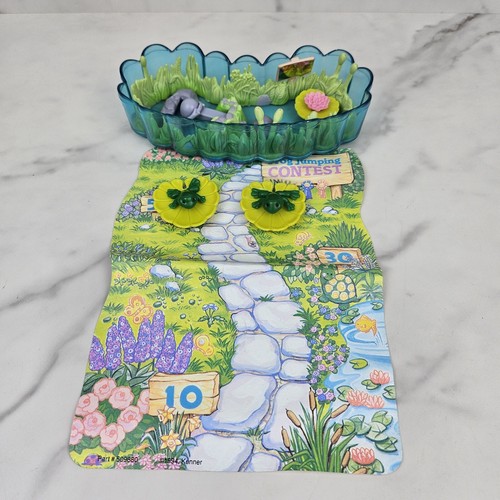Vintage Kenner 1994 Littlest Pet Shop - Jump 'n Splash Frogs with Lily Pond