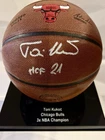 Toni Kukoc Signed Chicago Bulls Basketball HOF 2021 Auto w/ Case/photo