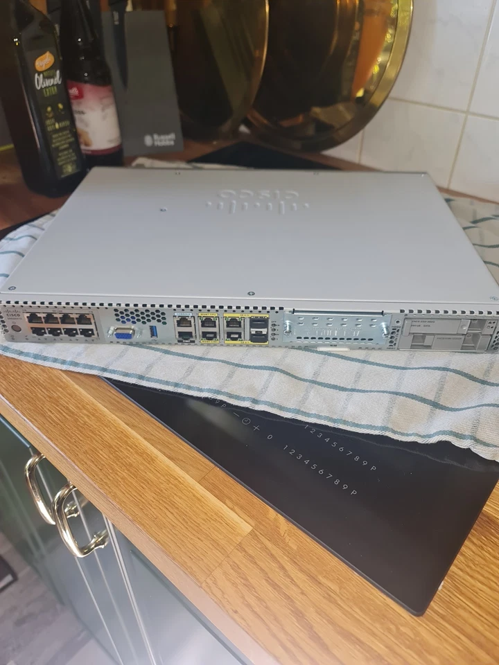 Cisco Enterprise Network Compute System ENCS5412 32GB DDR4  - Bild 4 von 4