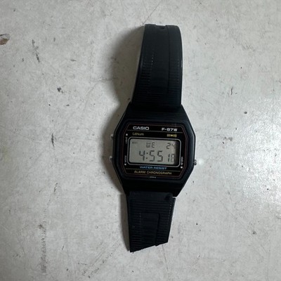 Vintage Casio F-87W Black Stainless Steel Water Resistant Japan