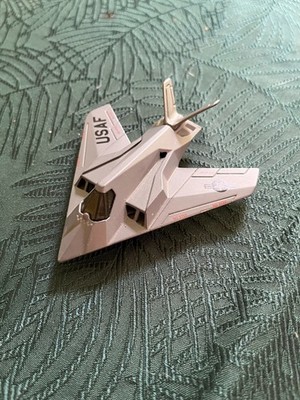 Matchbox Skybusters SB-36 Lockheed F-117A Stealth Fighter Nighthawk grau