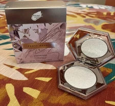 Fenty Beauty Diamond Bomb (How Many Carats) 1- 0.28oz