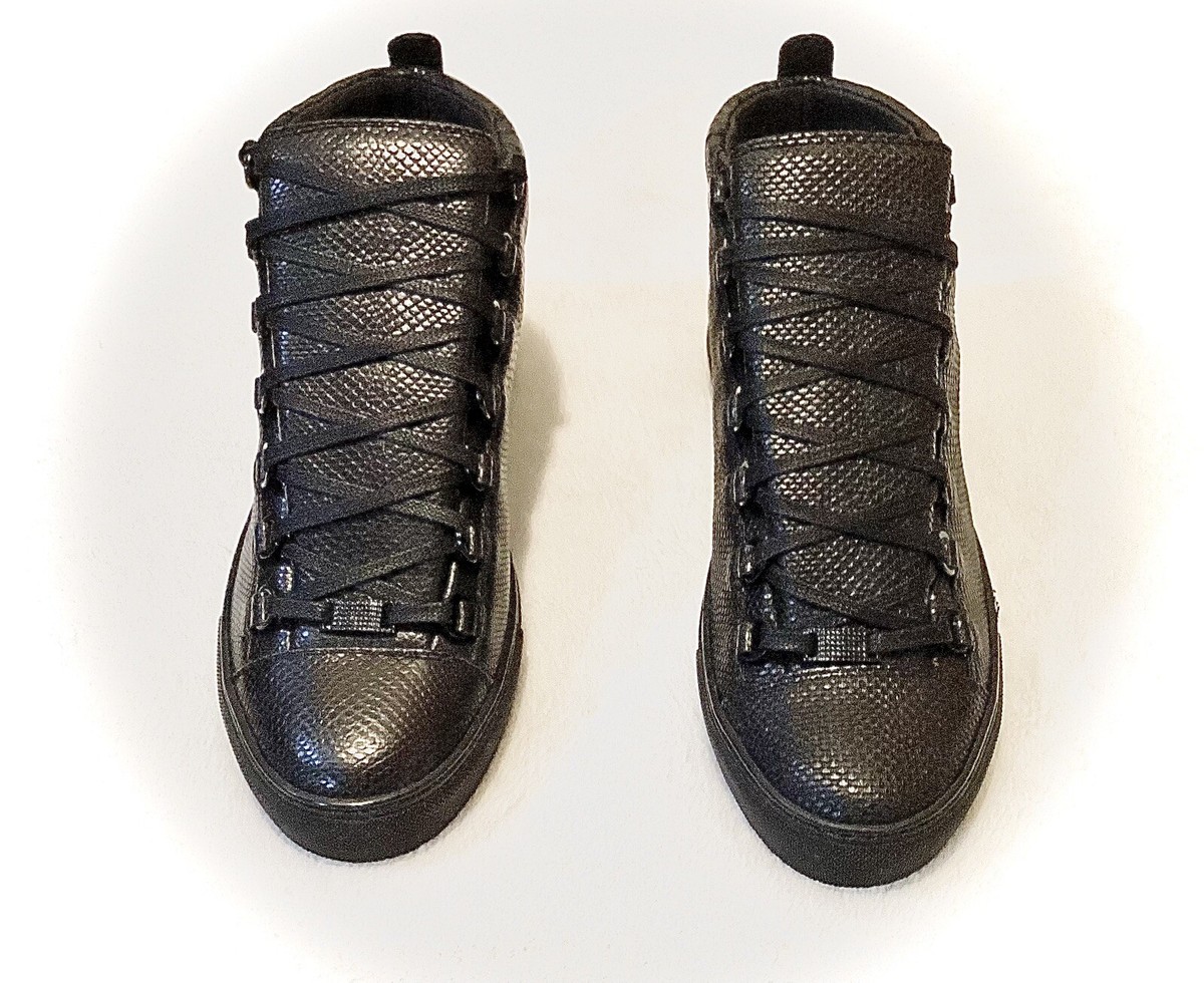 BALENCIAGA MENS Arena High Top Leather Sneakers Noir Black