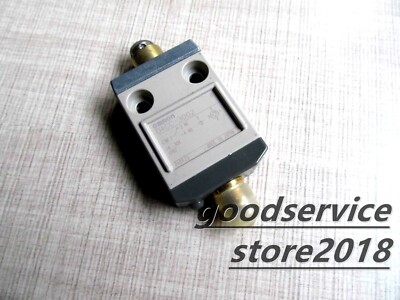 One Omron D4CC-3002 Limit Switch New In Box Expedited Shipping - Foto 6