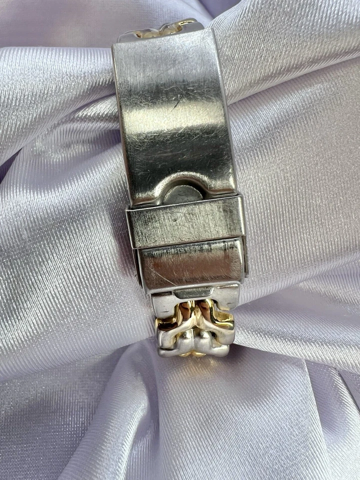 Reloj Mujer Tommy Hilfiger Dos Tonos Plata Dorado Bisel Giratorio Elegante  Foto 3 de 4