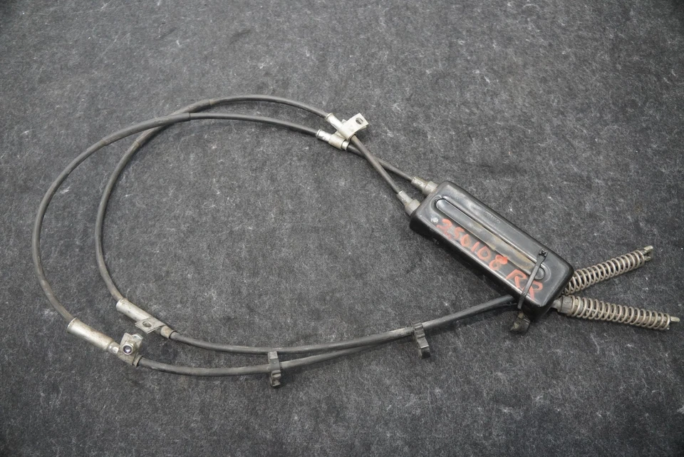 Juego de placas de cable de freno de estacionamiento de emergencia 15281144 Chevrolet Corvette C6 2005-09 Foto 4 de 4