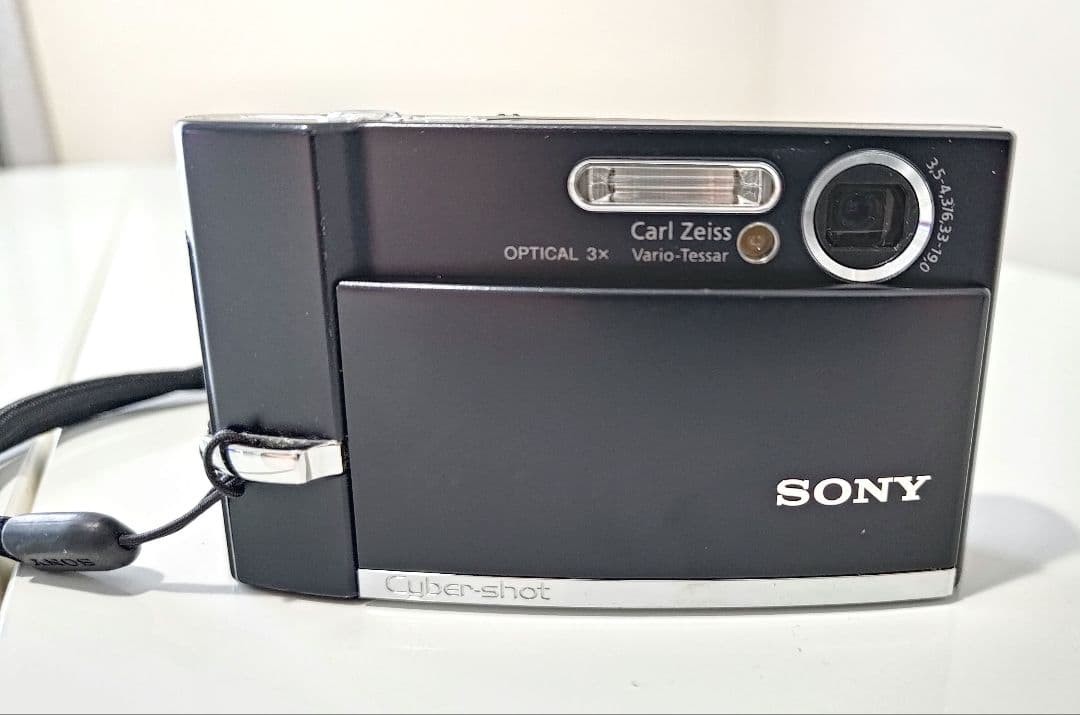 SONY サイバーショットDSC T30 Sony Cyber-shot DSC-T30 7.2MP Digital Camera - Black for sale