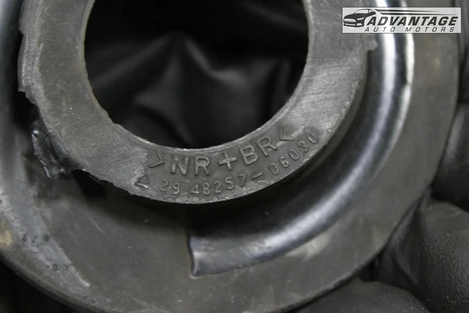 Toyota Corolla 2019-2025 tracción delantera trasero izquierdo o derecho muelle helicoidal aislador superior OEM Foto 3 de 4