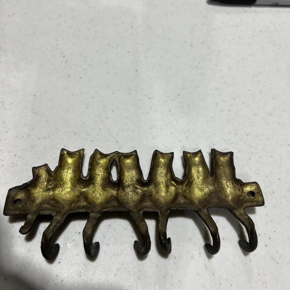 De Colección Tono Latón Colas de Gato Montaje en Pared 6 Ganchos Porta Llaves Joyería Colgador con Tornillos Foto 3 de 4
