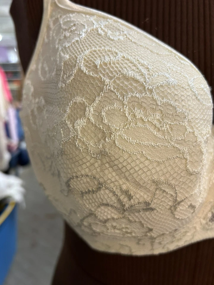 Moda Sujetador Bug Balconette Encaje Acolchado 42DD Crema Marfil Forrado con Aros Foto 2 de 4
