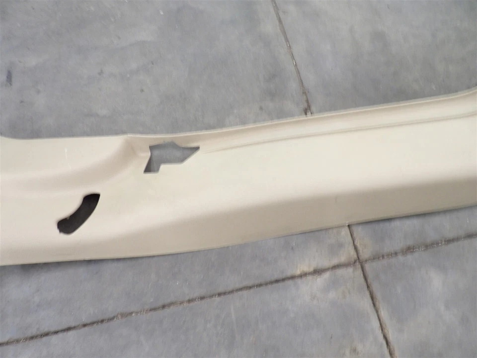 Luz pilar trasero esquina cabina interior derecha cachemir Chevy Avalanche 2007-2013 Foto 4 de 4