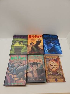 Harry Potter Hardcover Set of y different books J.K.  Rowling HCDJ 99-08