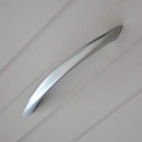 Möbelgriffe BA 96 mm MATT CHROME Griffe Schrank Tür Baden Küchengriffe Griff - Picture 4 of 6