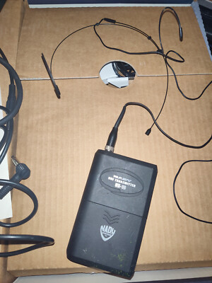 Nady Systems Wireless Wrap around Microphone System