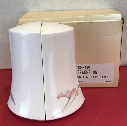VTG Salt and Pepper Shaker Set with BOX Nikko Peachglow Quadrille Japan Dealers - Bild 2 von 5