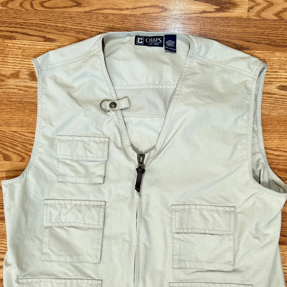 Chaps Mens XL Khaki Nylon Fishing Vest 5 Pocket Vented Lightweight Tactical - Image 3 of 4