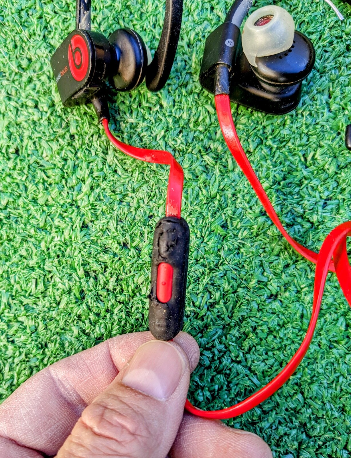 BROKEN Beats by Dr. Dre Powerbeats Wireless Headphones/Earbuds Ear Hook