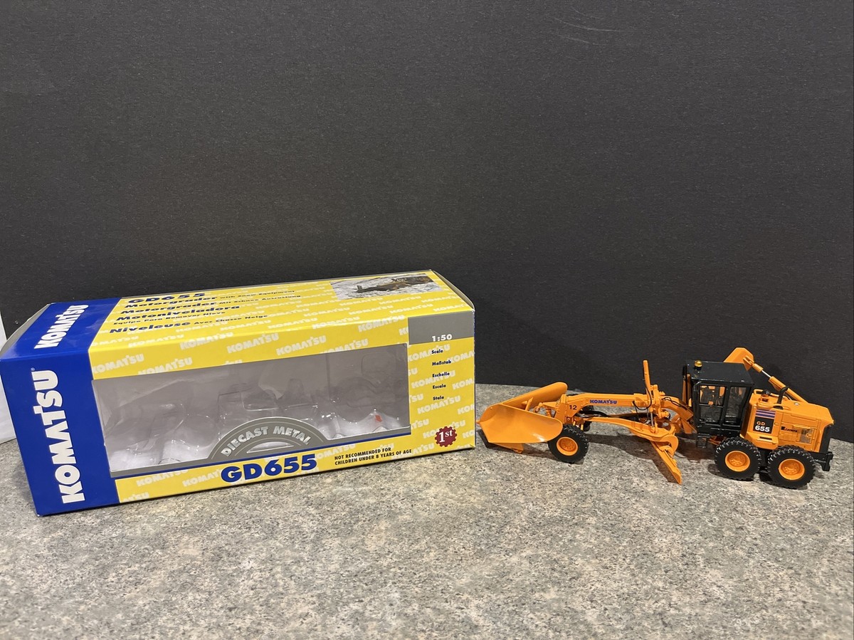 KOMATSU GD655-6 1:50　PC200 WA470 4点セット 1/50 Komatsu GD655-6 Motor Grader with Ripper - First Gear