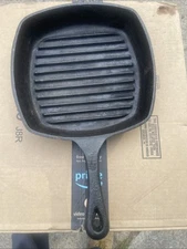 10” T-Fal cast iron skillet ribbed 