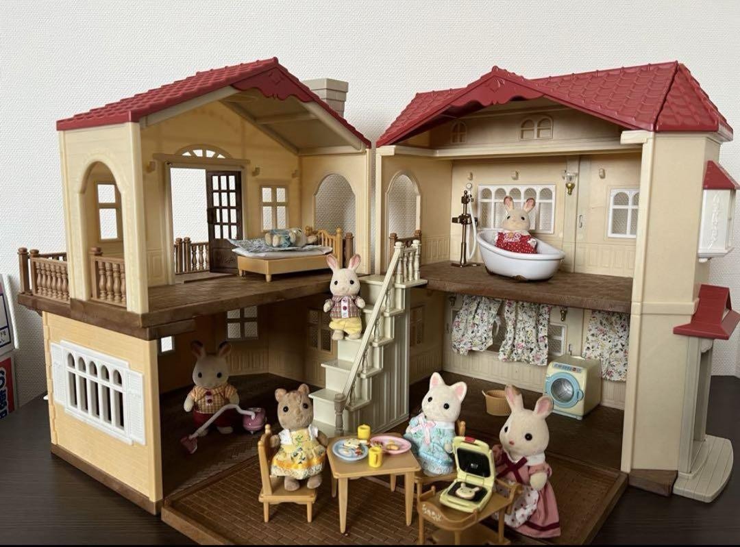 Sylvanian Families Red Roof Large House Gift Set Rabbit Family Breakfast Set