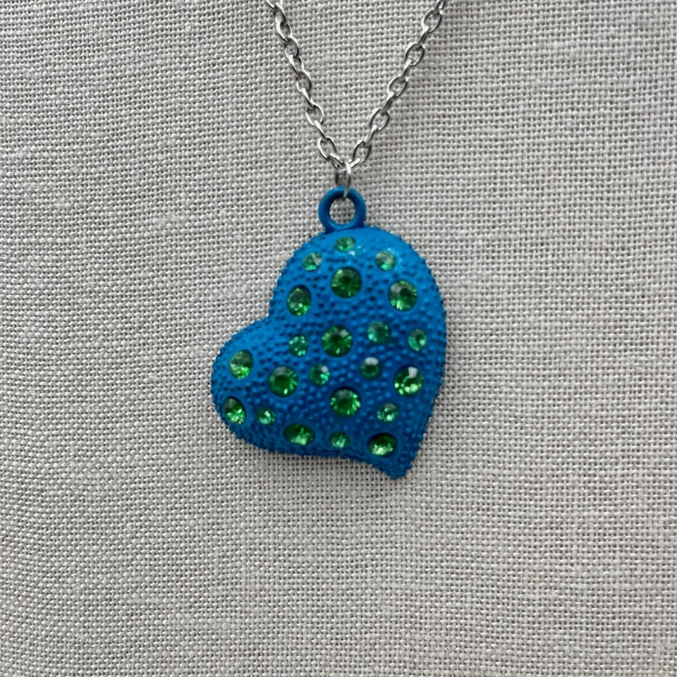 Colar de cristal verde pingente coração azul Betsey Johnson vintage Y2K - Imagem 4 de 4