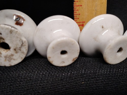 Vintage White Porcelain Drawer Pull Handle Knobs lot of 8 NOS - Picture 9 of 11