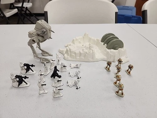 Hoth Generator Attack Complete Star Wars MICRO COLLECTION 1982 Kenner Playset