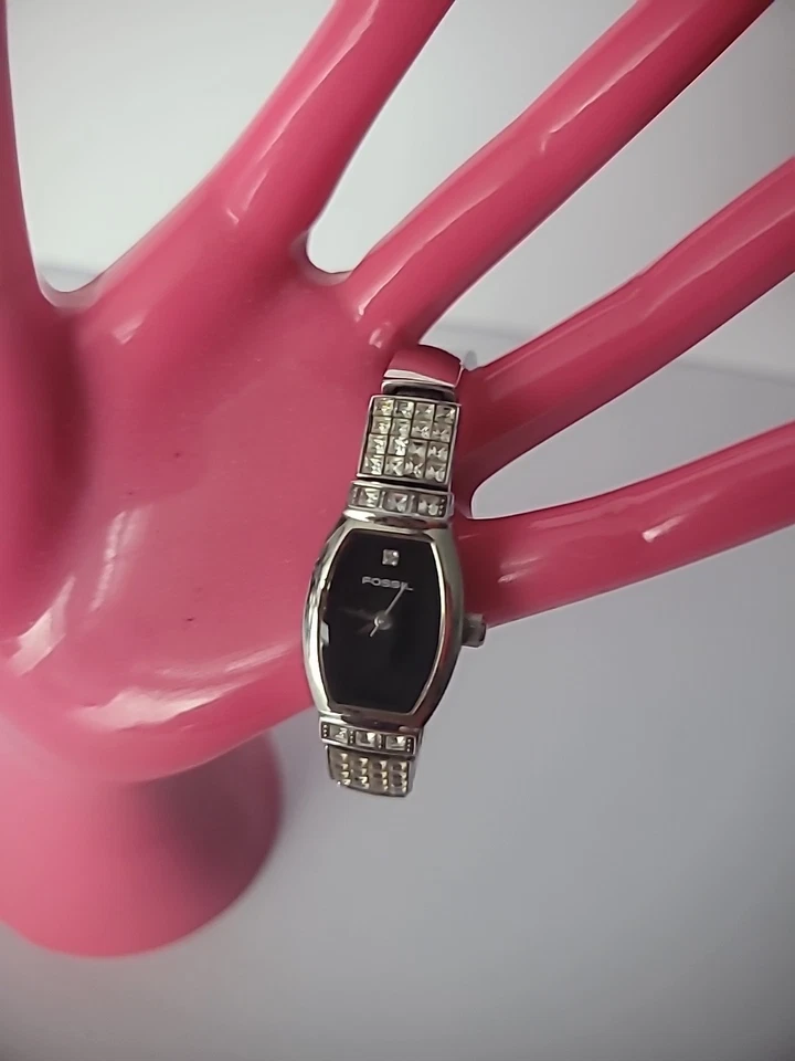 Reloj pulsera vintage Fossil F2 tono plateado acero inoxidable esfera negra para mujer Foto 2 de 4