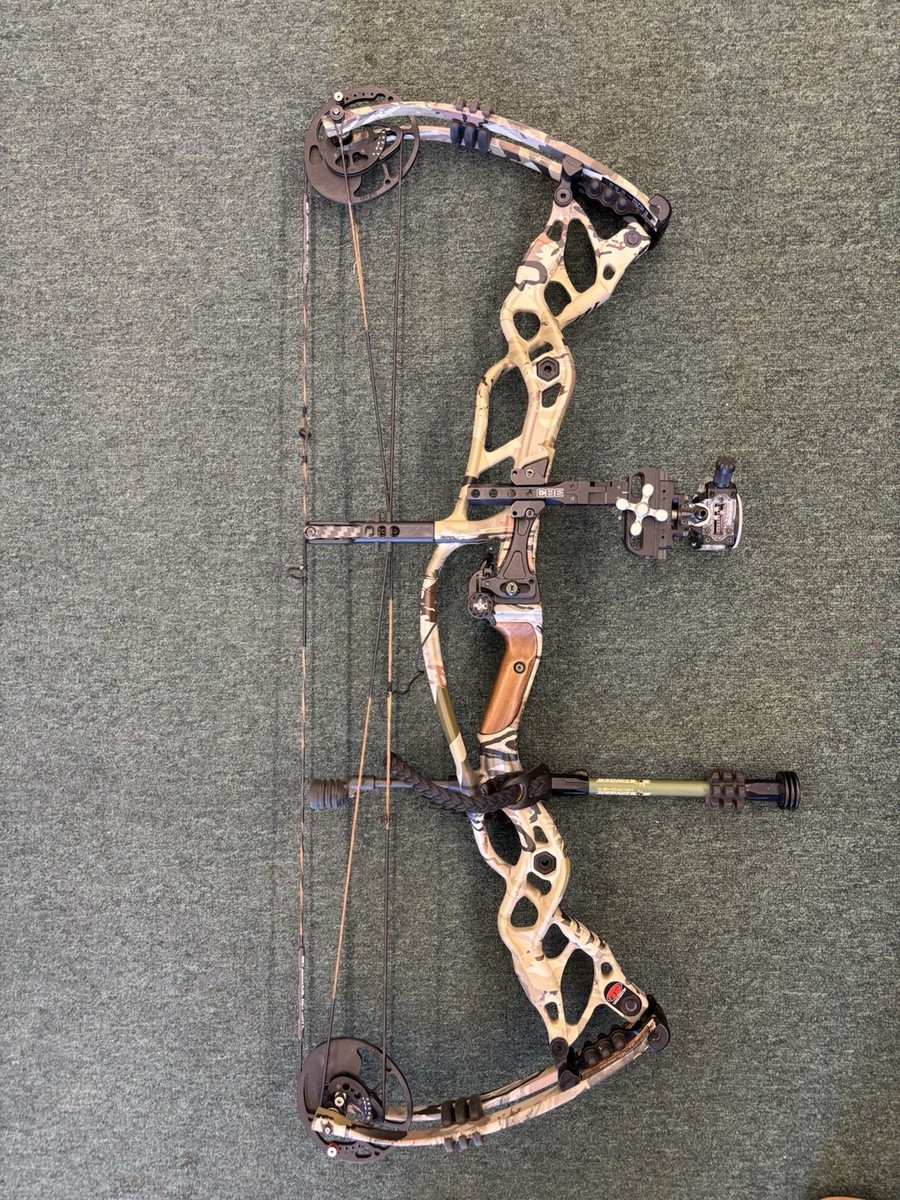 Hoyt Carbon Defiant 34 70lb Limbs 27-29 Draw length Adjustable