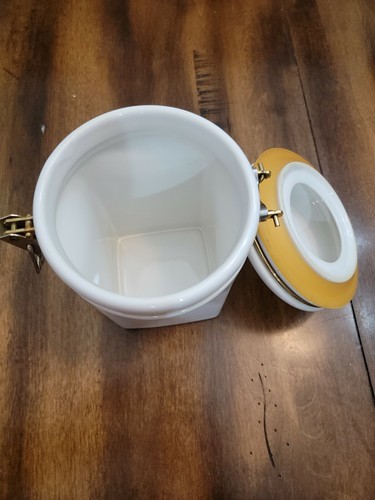 "BOTE DE CAFÉ DE CERÁMICA GEVALIA KAFFE"" CREMA-BLANCO Y DORADO ACABADO 7,5" ALTO" - Imagen 4 de 4