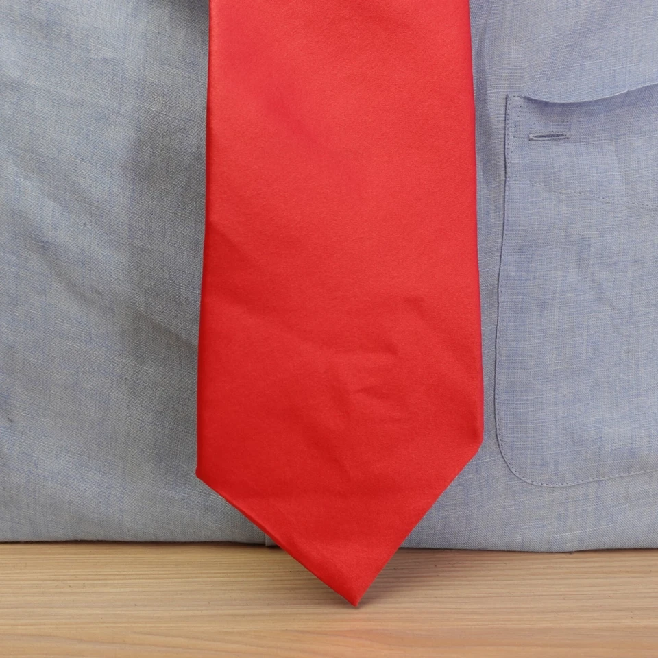 Vestido de novio de seda lisa rosa con corbata para el cuello para hombre brillante EE. UU. ZYLOS GEORGE MACHADO Foto 4 de 4