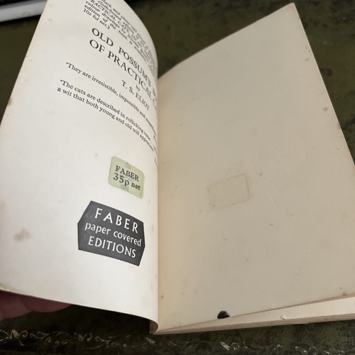 T.S. Eliot - Old Possum’s Book Of Practical Cats 1969 Faber Paperback - Picture 8 of 17