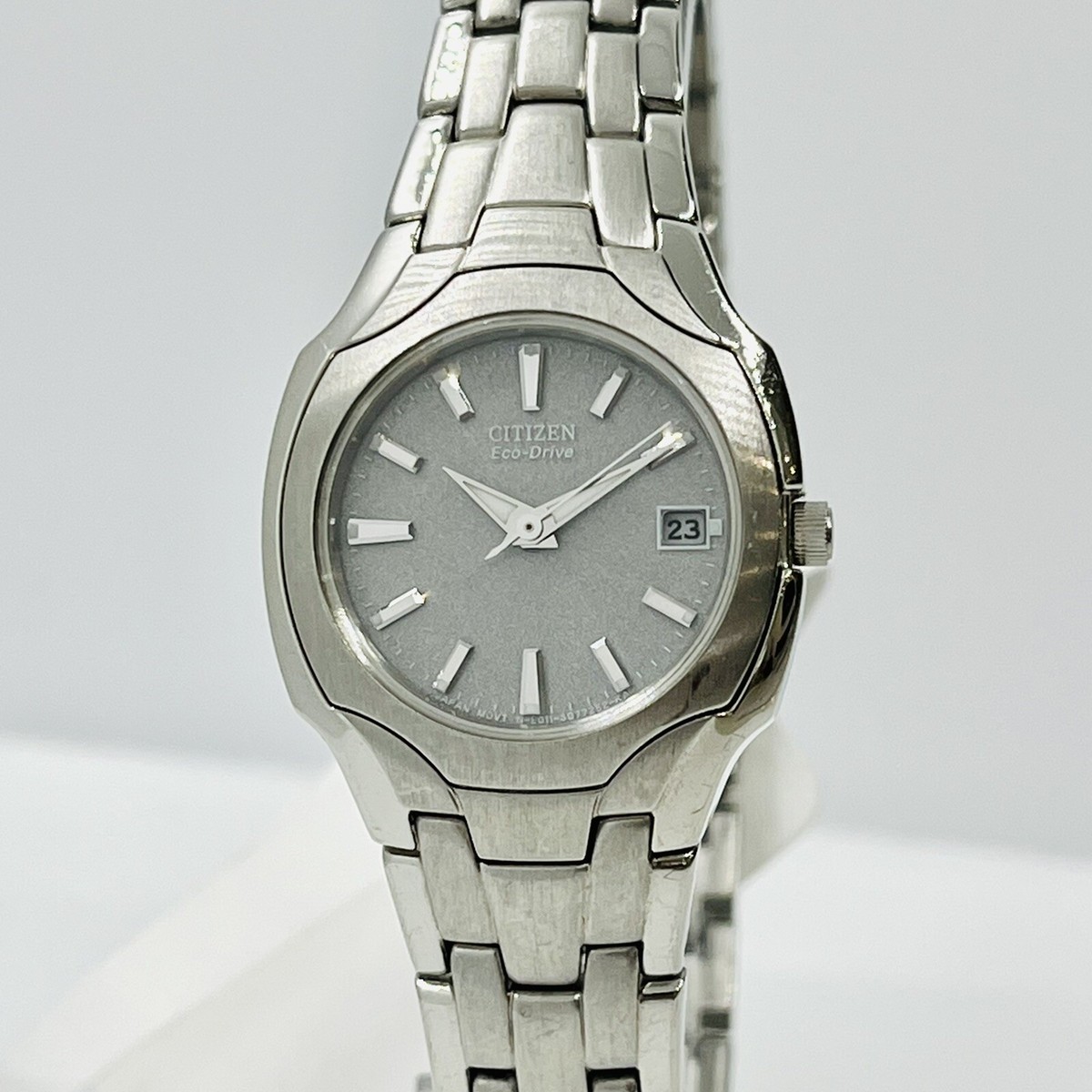 ゆ*な様 CITIZEN Eco-Drive ソーラー時計 Citizen Women's Eco-Drive Silhouette Silver St Steel 25mm Watch