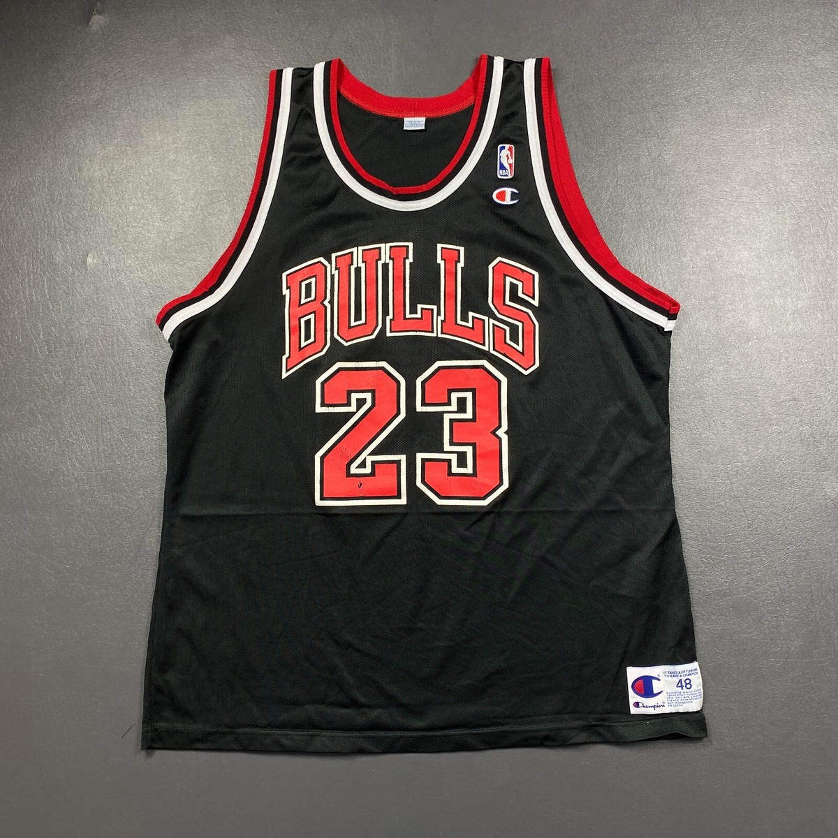 100% Authentic Michael Jordan Vintage Champion Bulls Jersey Size