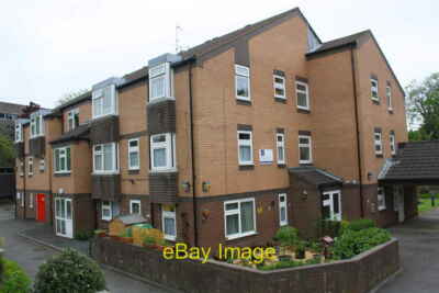 Foto 6x4 Tonson Court, off Strawberry Street Keighley Ruhestand/Unterstand c2015