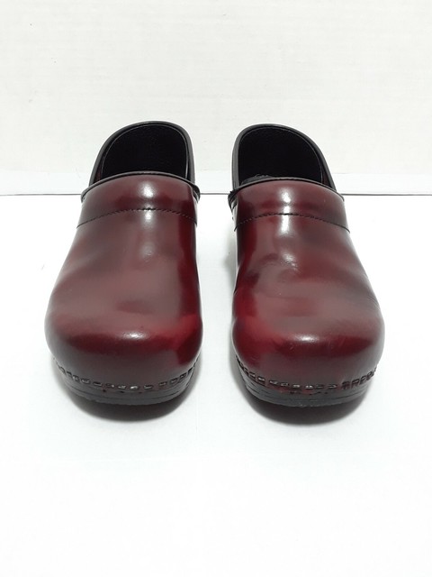 discount sanita clogs