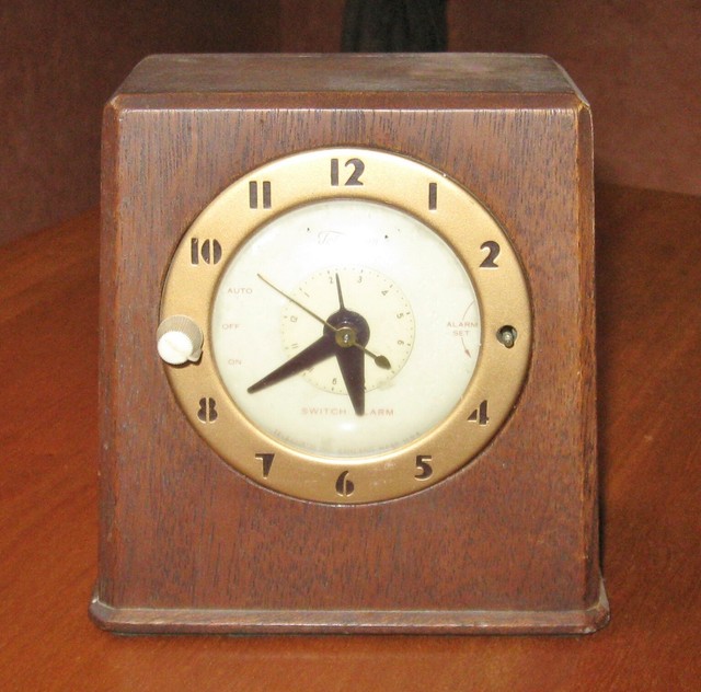 Vintage Warren Telechron Electric Switch Alarm Clock Double Dial Unique