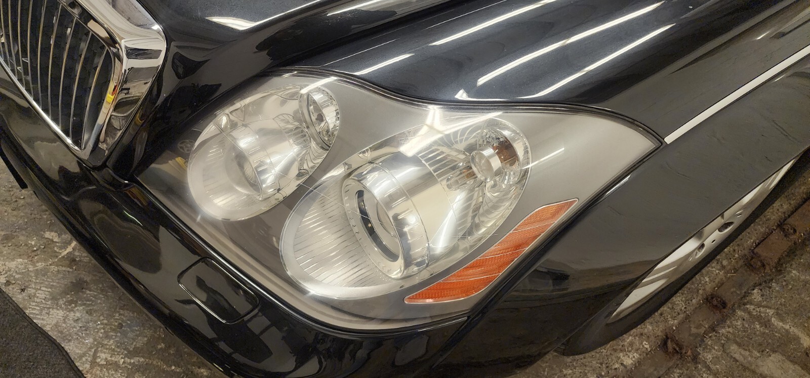Maybach 62 2007 Headlight