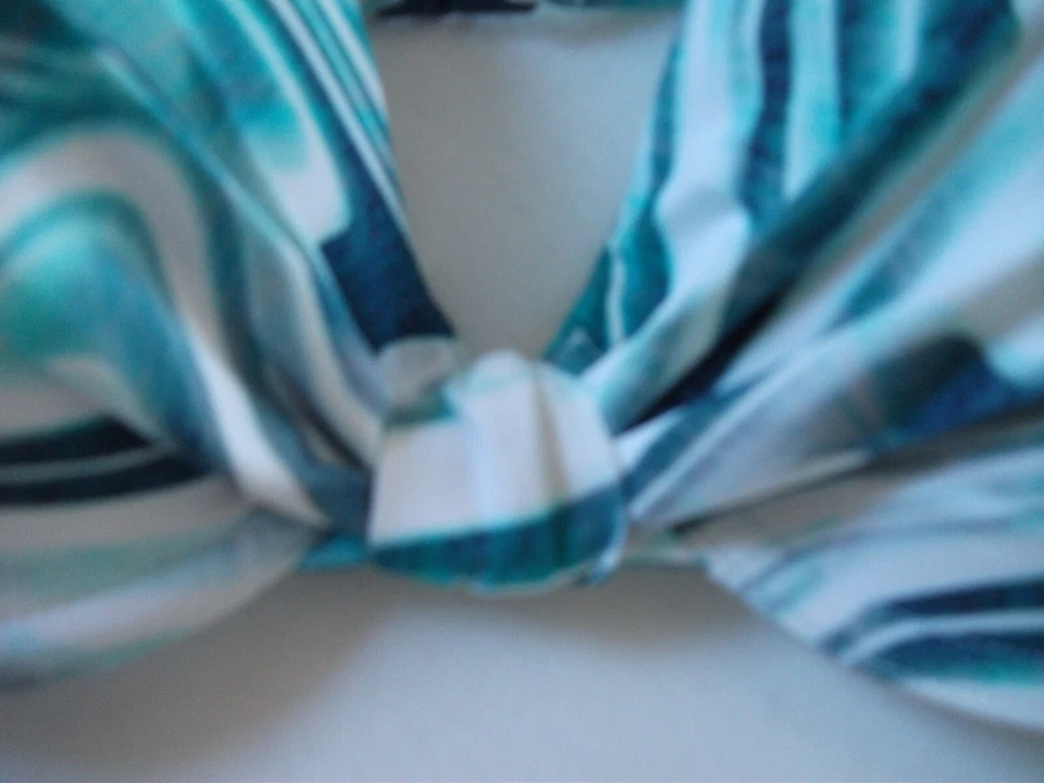 ESPRIT- bequemer ,perfekt sitzendes Bügel- Soft Bikini/Oberteil Gr. 40/ 80B NEU - Bild 3 von 4