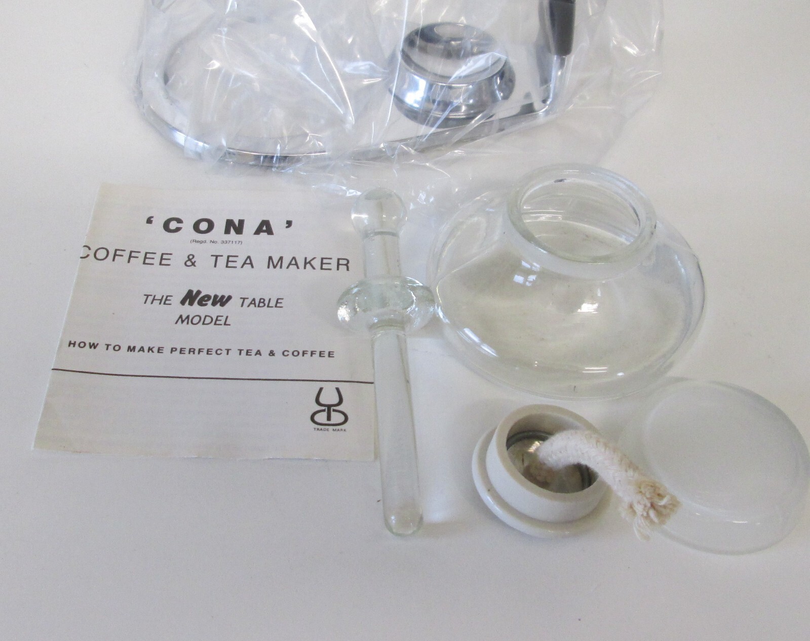 CONA COFFEE MAKER ATM 284 ML ( HALF PINT) EXCELLENT COND.CHROME LKS