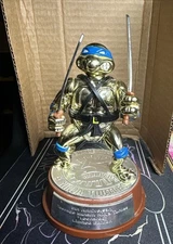 1992 Playmates TMNT  Leonardo Gold 5th Anniversary Collector Turtle No Box LE No