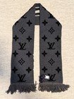 Louis Vuitton Scarf Graphic Flower — photo 2
