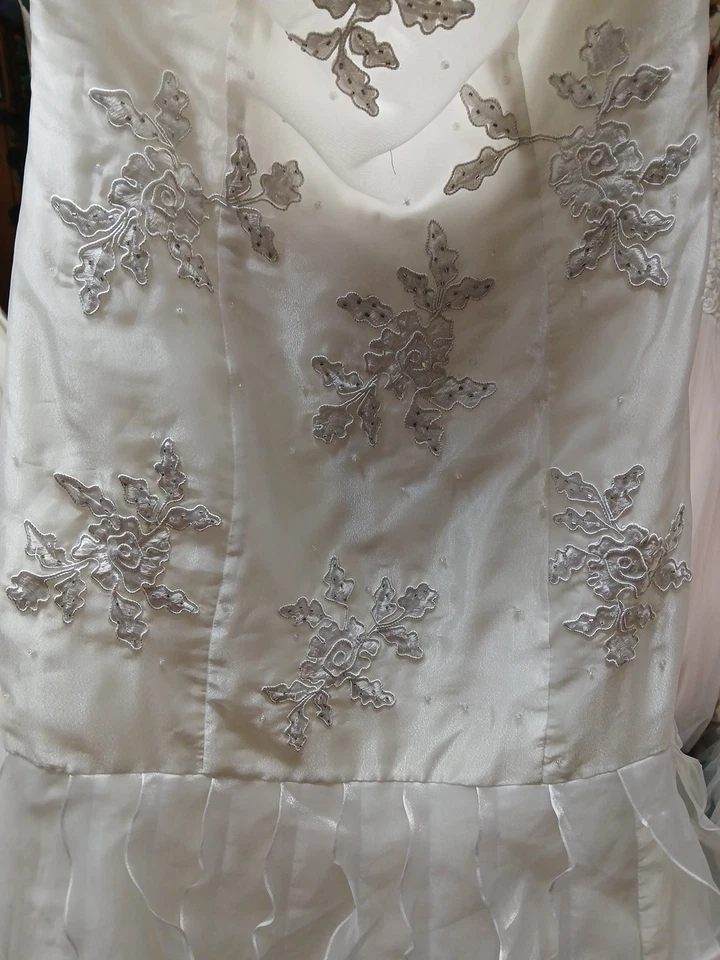 vestido de novia talla 8 Foto 2 de 4