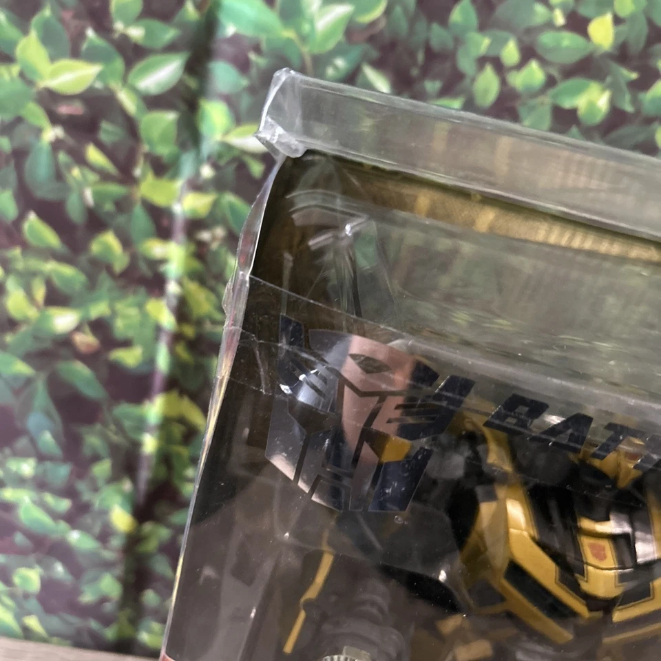 Transformers Battle Ops Bumblebee Metallic Limited Edition - Image 4 of 4