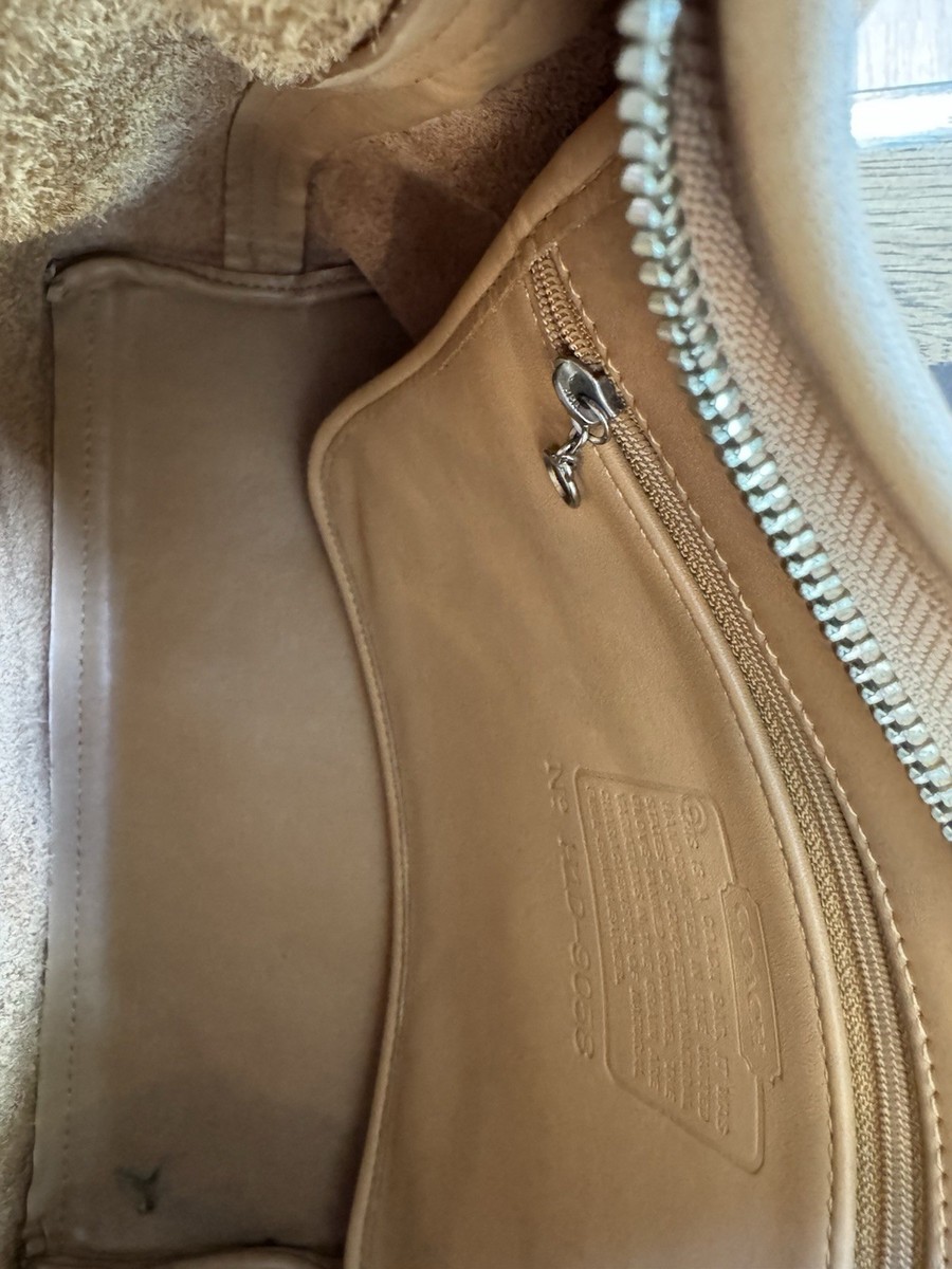 Vintage Coach 9058 Legacy Hobo Shoulder Handbag Glove Tanned