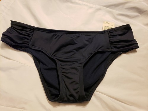 Bikini P41 Nuevo con etiquetas Macy's Bar III 3 M azul marino oscuro oferta de venta sugerida por el fabricante 44 USD