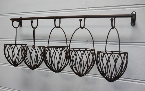 5x Iron Basket Wall Hanging Flower Pot Holder Planter Wall Hanging Art - Picture 2 of 2