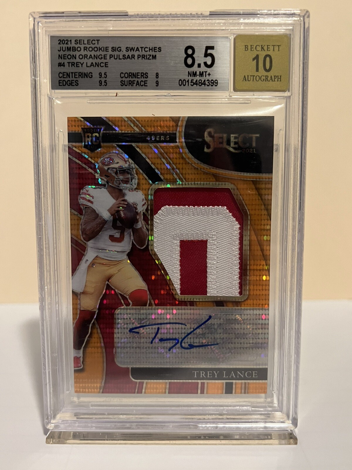 Trey Lance Panini Select Jumbo Rookie Signature Swatches #JRSTLA Neon Orange Pulsar Prizm