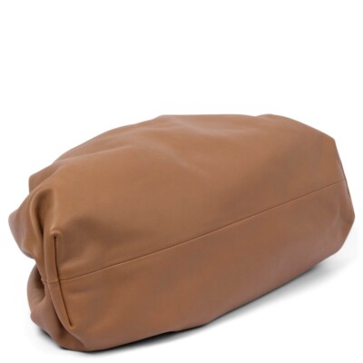 67979 auth BOTTEGA VENETA camel leather POUCH OVERSIZED Clutch Bag